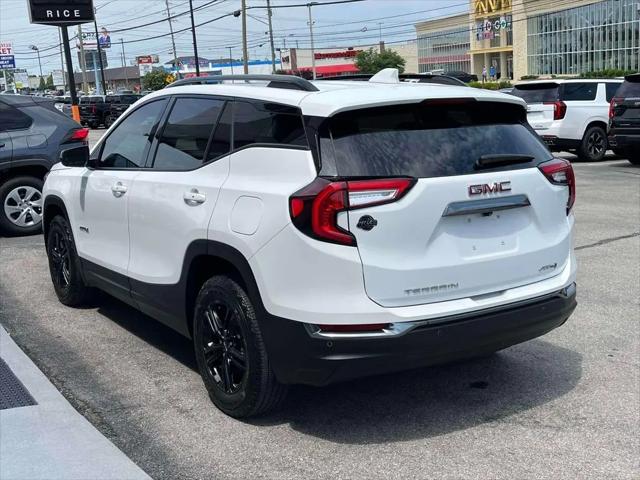 2024 GMC Terrain AWD AT4