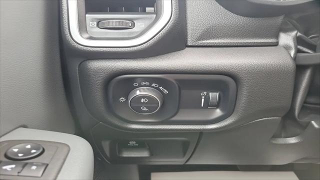 2023 Ram 1500 Big Horn Quad Cab 4x2 6'4" Box
