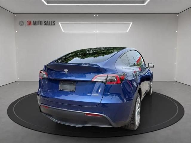 2022 Tesla Model Y Long Range Dual Motor All-Wheel Drive