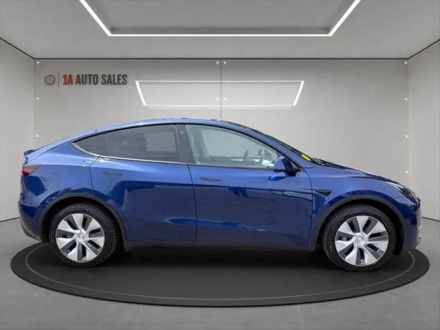 2022 Tesla Model Y Long Range Dual Motor All-Wheel Drive