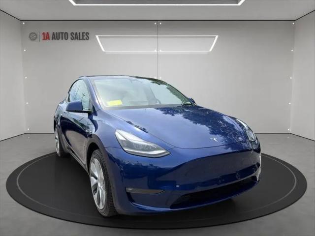 2022 Tesla Model Y Long Range Dual Motor All-Wheel Drive