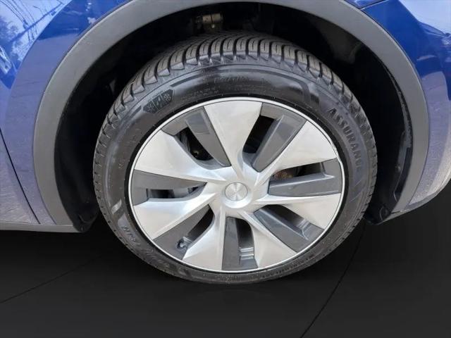 2022 Tesla Model Y Long Range Dual Motor All-Wheel Drive