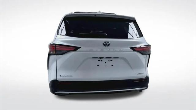 2026 Toyota Sienna Platinum