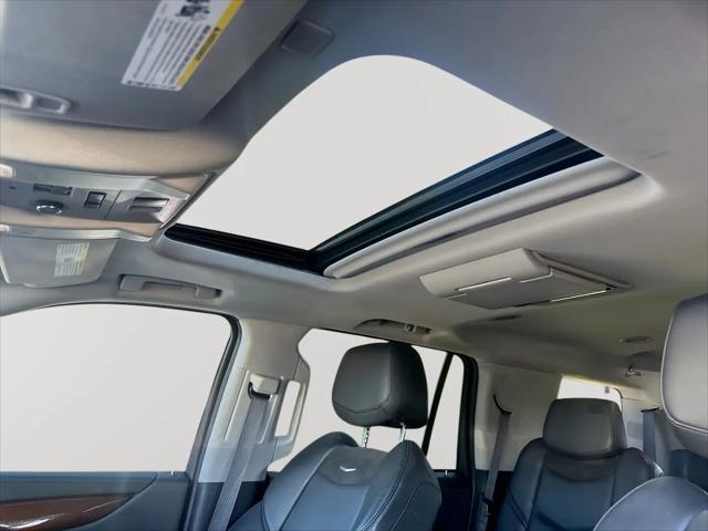 2017 Cadillac Escalade Luxury