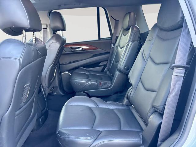 2017 Cadillac Escalade Luxury