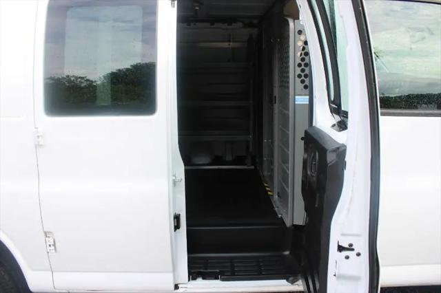 2020 GMC Savana Cargo RWD 2500 Regular Wheelbase Work Van