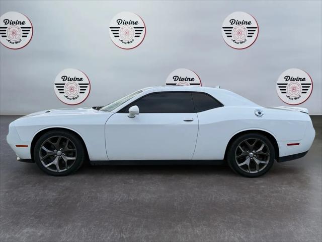 2016 Dodge Challenger SXT Plus