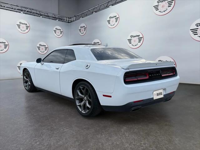 2016 Dodge Challenger SXT Plus
