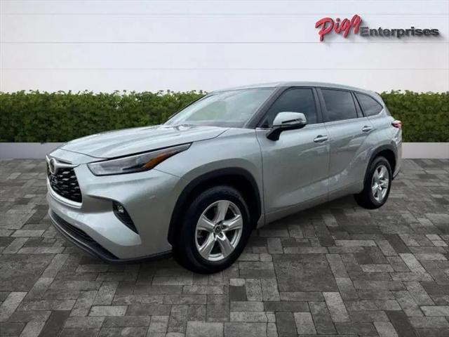 2023 Toyota Highlander LE