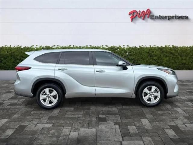 2023 Toyota Highlander LE