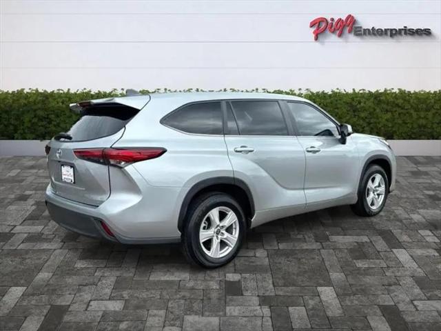2023 Toyota Highlander LE