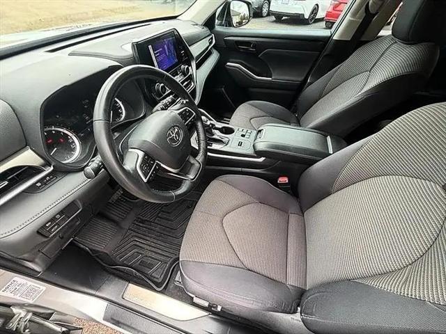 2023 Toyota Highlander LE