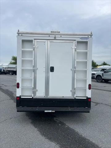 2027 Ford E-Series Cutaway E-350