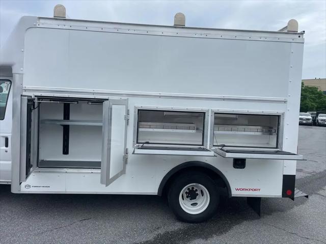 2027 Ford E-Series Cutaway E-350