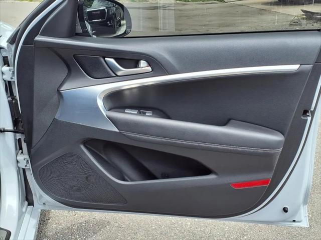 2023 Genesis G70 2.0T RWD