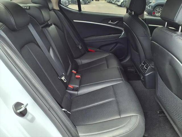 2023 Genesis G70 2.0T RWD