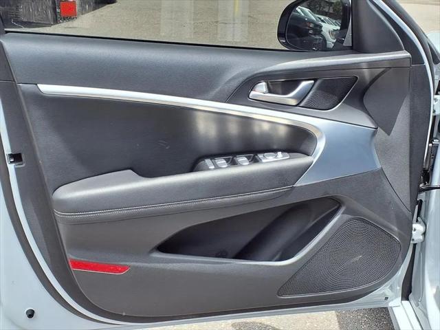 2023 Genesis G70 2.0T RWD