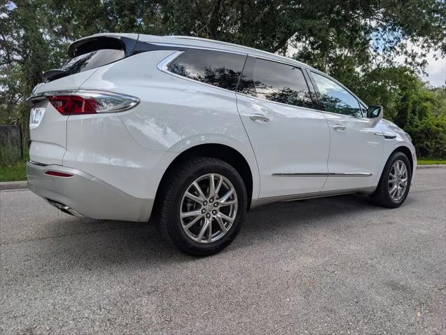 2023 Buick Enclave Essence AWD