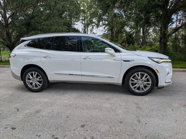 2023 Buick Enclave Essence AWD