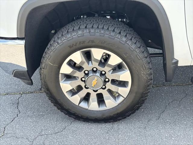 2026 Chevrolet Silverado 2500HD Crew Cab, Standard Bed, LT, 4WD