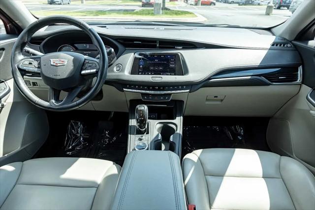 2020 Cadillac XT4 AWD Premium Luxury