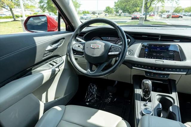2020 Cadillac XT4 AWD Premium Luxury