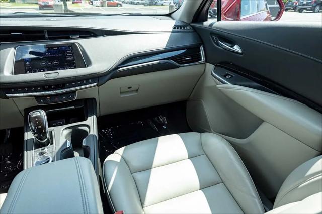 2020 Cadillac XT4 AWD Premium Luxury