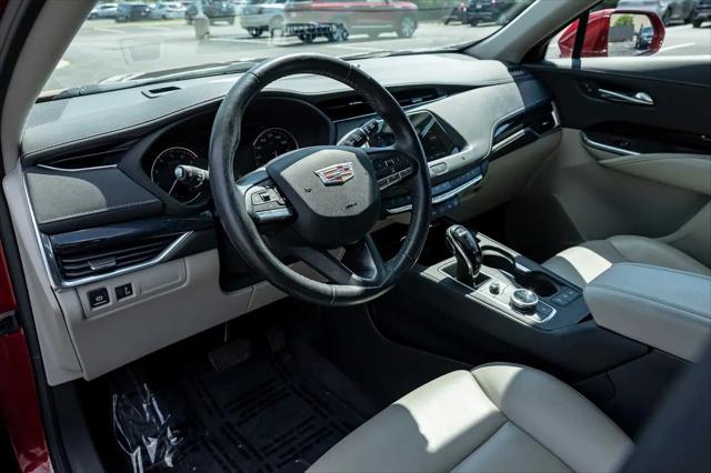 2020 Cadillac XT4 AWD Premium Luxury