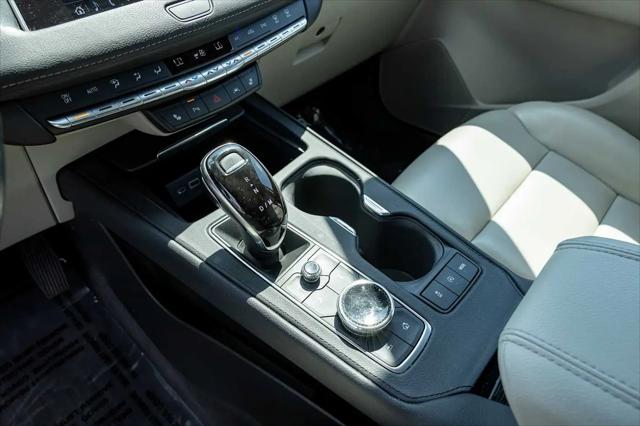 2020 Cadillac XT4 AWD Premium Luxury