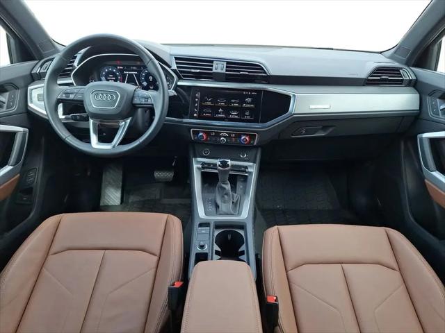 2025 Audi Q3 Premium 45 TFSI S line quattro Tiptronic