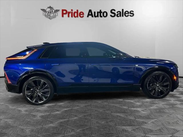 2024 Cadillac iQ Sport w/1SK