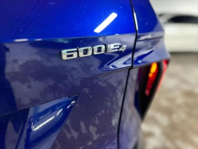 2024 Cadillac iQ Sport w/1SK