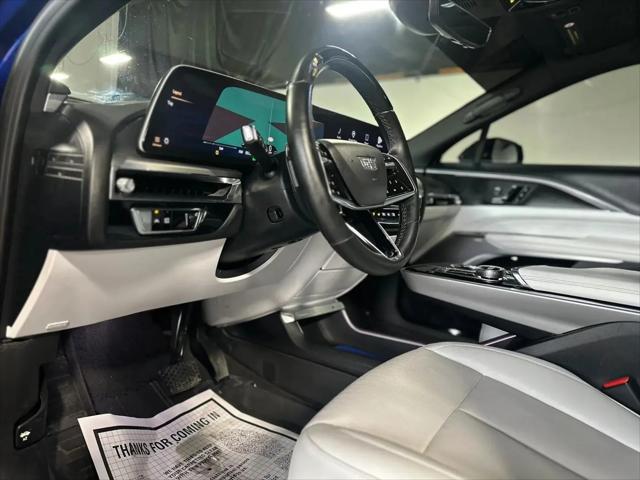 2024 Cadillac iQ Sport w/1SK