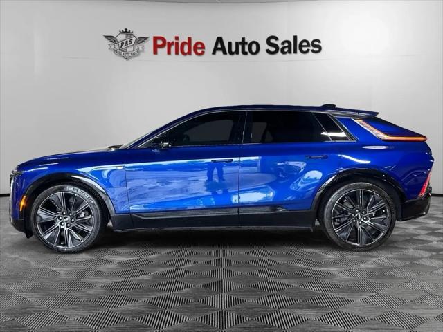 2024 Cadillac iQ Sport w/1SK