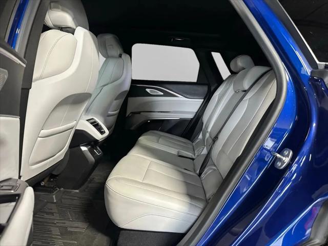 2024 Cadillac iQ Sport w/1SK