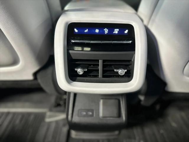 2024 Cadillac iQ Sport w/1SK