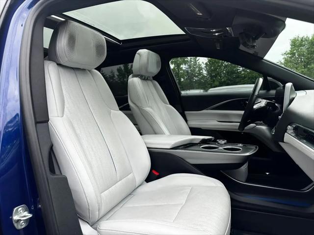 2024 Cadillac iQ Sport w/1SK