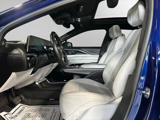 2024 Cadillac iQ Sport w/1SK