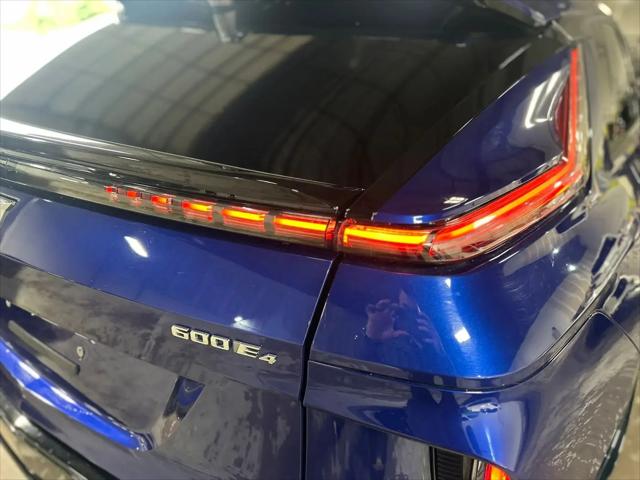 2024 Cadillac iQ Sport w/1SK