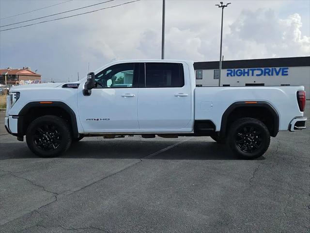 2025 GMC Sierra 2500HD 4WD Crew Cab Standard Bed AT4