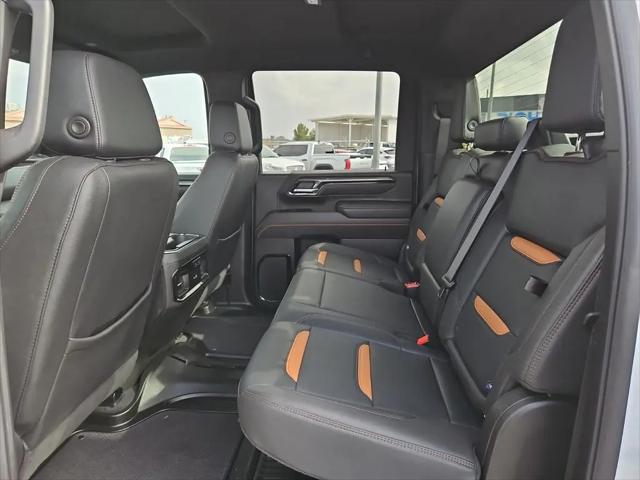 2025 GMC Sierra 2500HD 4WD Crew Cab Standard Bed AT4