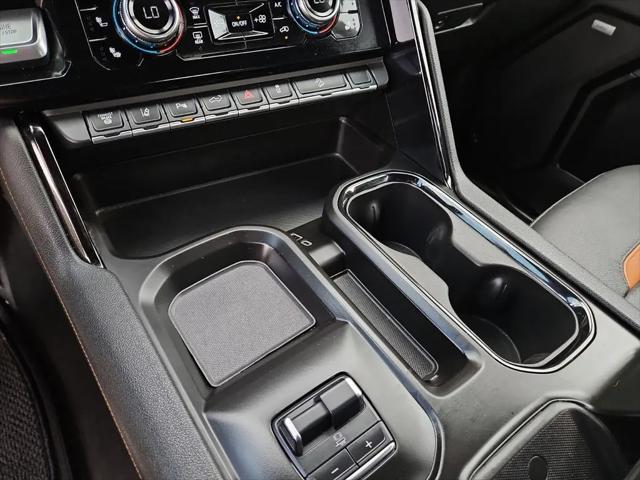 2025 GMC Sierra 2500HD 4WD Crew Cab Standard Bed AT4