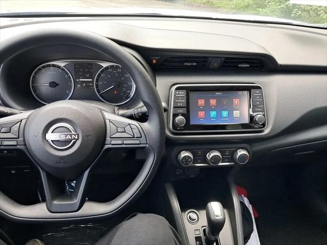 2025 Nissan Kicks S