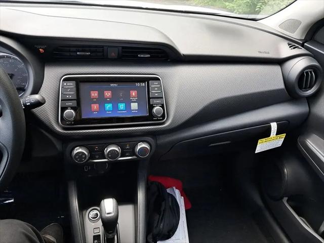 2025 Nissan Kicks S