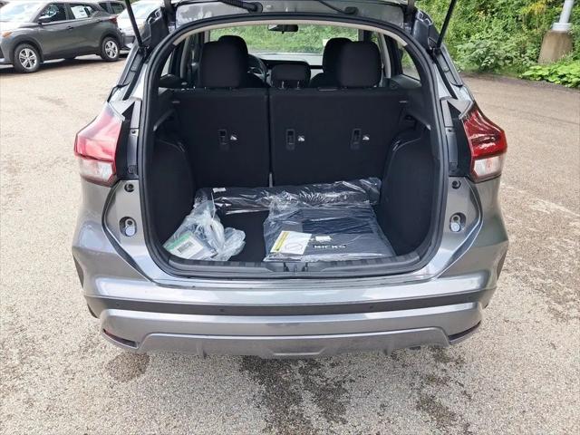 2025 Nissan Kicks S