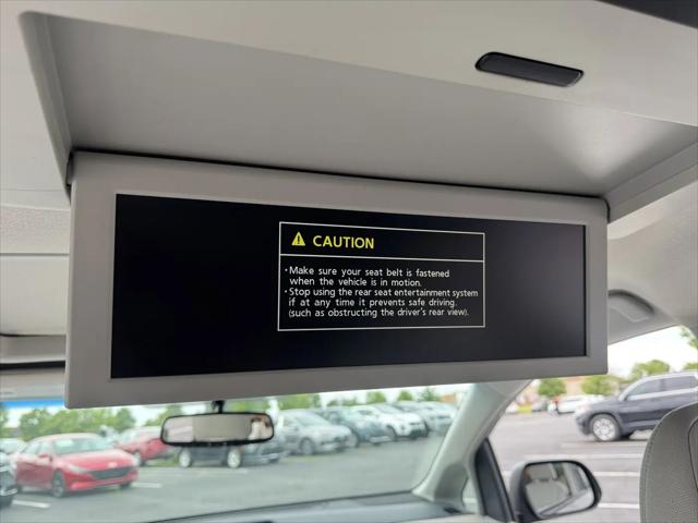 2014 Toyota Sienna XLE V6 8 Passenger
