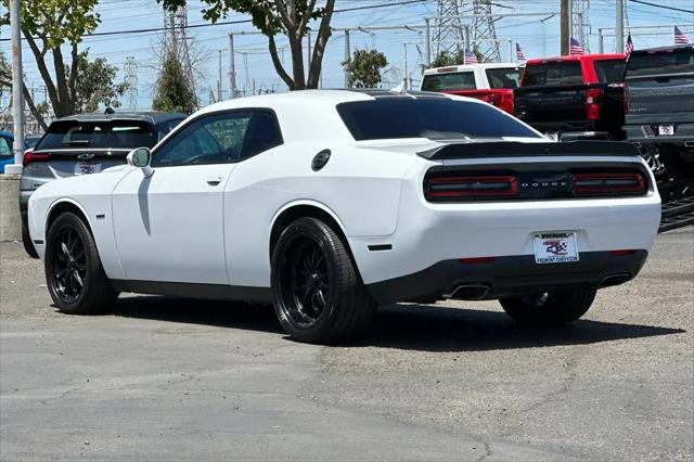2016 Dodge Challenger R/T Plus