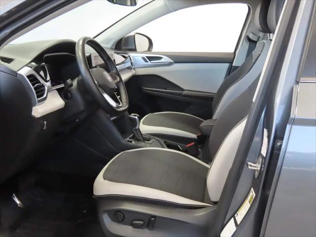 2025 Volkswagen Taos 1.5T SE