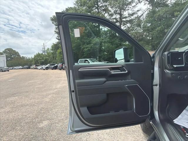 2026 Chevrolet Silverado 2500HD Crew Cab, Standard Bed, LT, 4WD