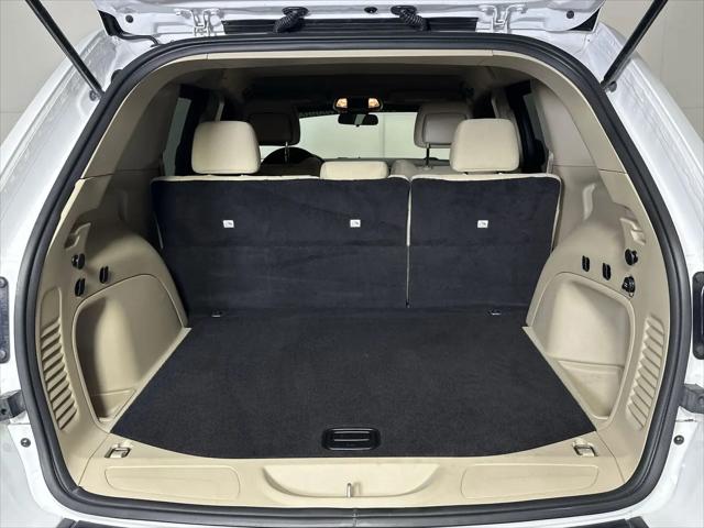 2021 Jeep Grand Cherokee Laredo E 4x2